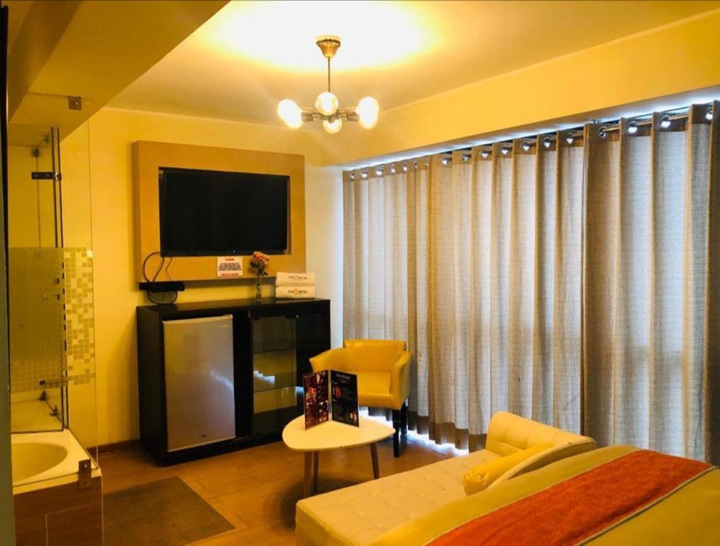 Los Arces Hotel Lima Exterior photo